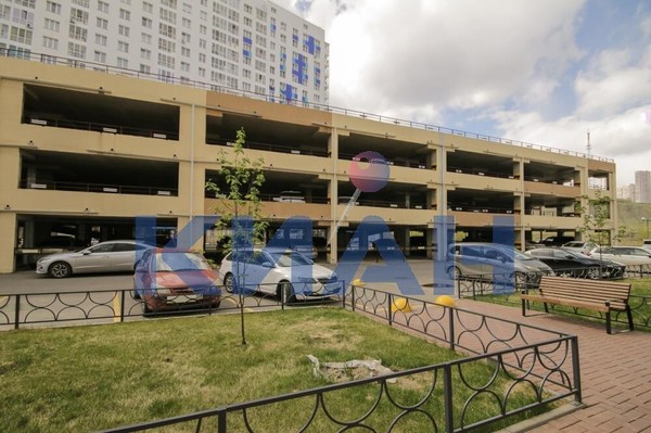 Продам трехкомнатную (3-комн.) квартиру, Лесников ул, 31, Красноярск г