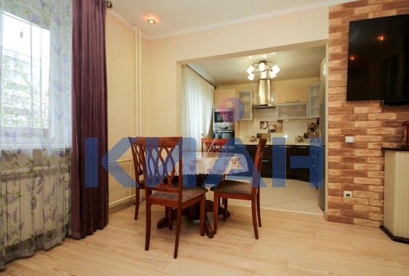 Продам многокомнатную квартиру, Комсомольский пр-кт, 3А, Красноярск г