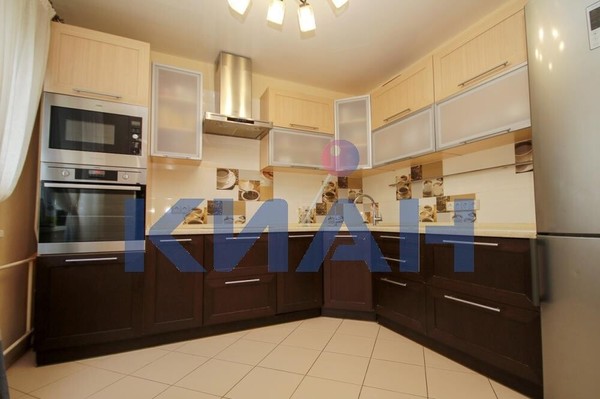 Продам многокомнатную квартиру, Комсомольский пр-кт, 3А, Красноярск г