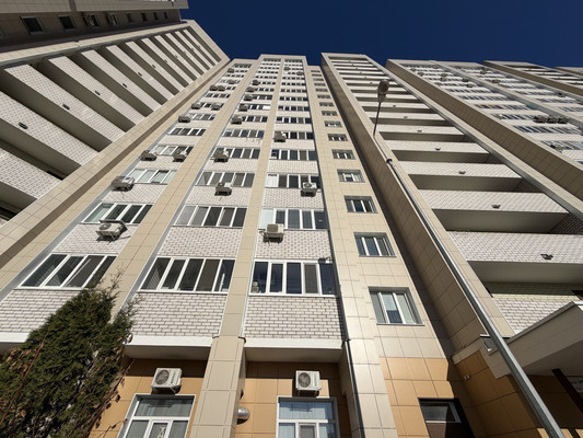 Продам трехкомнатную (3-комн.) квартиру, Академика Лаврентьева ул, 11, Казань г