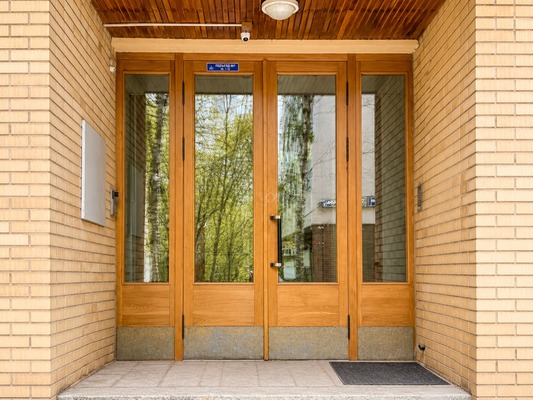 Продам трехкомнатную (3-комн.) квартиру, Староконюшенный пер, 32, Москва г