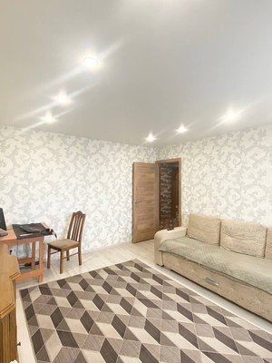 Продам трехкомнатную (3-комн.) квартиру, Победы пр-кт, 34, Казань г