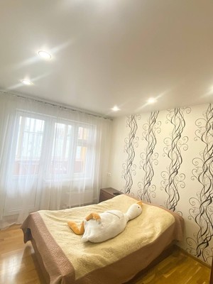 Продам трехкомнатную (3-комн.) квартиру, Победы пр-кт, 34, Казань г
