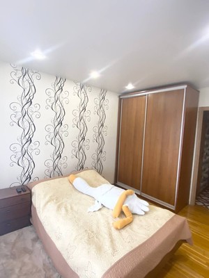 Продам трехкомнатную (3-комн.) квартиру, Победы пр-кт, 34, Казань г