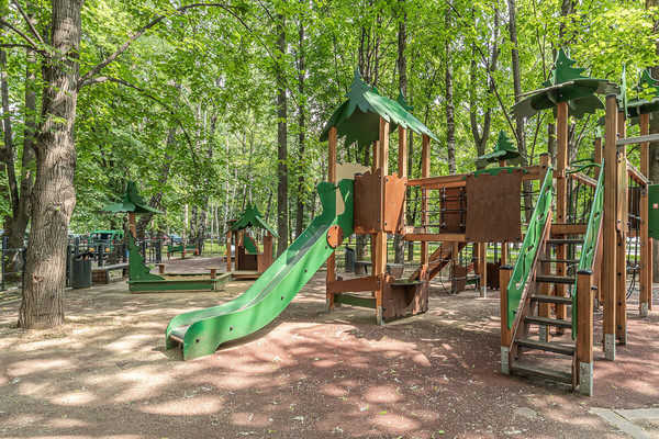 Продам трехкомнатную (3-комн.) квартиру, Ленинский пр-кт, 102, Москва г