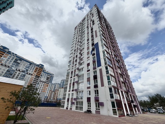 Продам двухкомнатную (2-комн.) квартиру, Комарова ул, 47, Брянск г