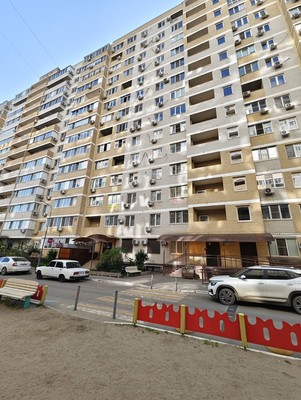 Сдам однокомнатную (1-комн.) квартиру, Кореновская ул, 2к2, Краснодар г