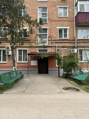 Продам двухкомнатную (2-комн.) квартиру, Калинина ул, 122, Тихорецк г