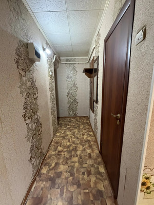 Продам двухкомнатную (2-комн.) квартиру, Калинина ул, 122, Тихорецк г