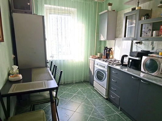 Продам двухкомнатную (2-комн.) квартиру, Чапаева ул, 2/1, Тихорецк г