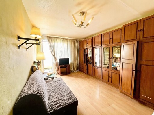 Продам двухкомнатную (2-комн.) квартиру, Сафиуллина ул, 17, Казань г