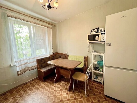 Продам двухкомнатную (2-комн.) квартиру, Сафиуллина ул, 17, Казань г