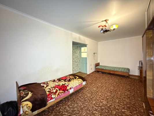 Продам двухкомнатную (2-комн.) квартиру, Ногмова ул, 85, Нальчик г