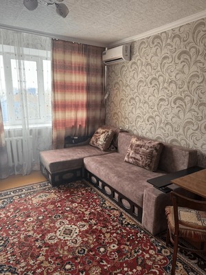 Продам двухкомнатную (2-комн.) квартиру, Комсомольская ул, 276, Кропоткин г