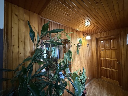 Продам трехкомнатную (3-комн.) квартиру, Симферопольская ул, 40, Симферополь г