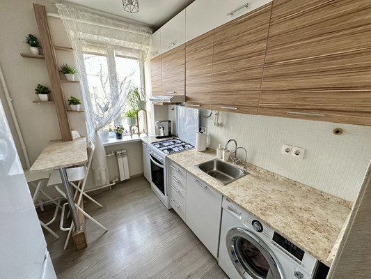 Продам двухкомнатную (2-комн.) квартиру, Фрунзе ул, 22/1, Ростов-на-Дону г