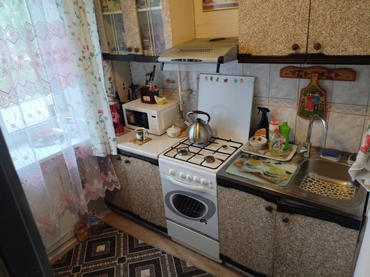Продам двухкомнатную (2-комн.) квартиру, Солнечный проезд, 2дробь16, Алексин г