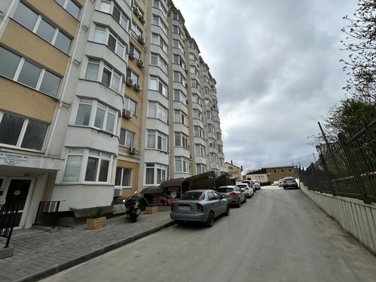 Продам однокомнатную (1-комн.) квартиру, Совхозная ул, 4д, Симферополь г