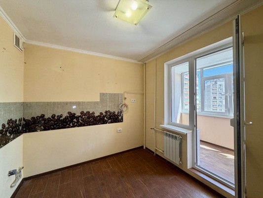 Продам однокомнатную (1-комн.) квартиру, Балаклавская ул, 97, Симферополь г