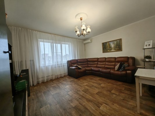 Продам трехкомнатную (3-комн.) квартиру, Великой Победы б-р, 30, Волгодонск г