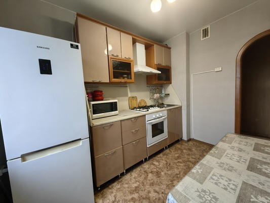 Продам трехкомнатную (3-комн.) квартиру, Великой Победы б-р, 30, Волгодонск г