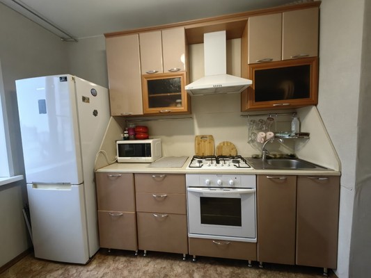 Продам трехкомнатную (3-комн.) квартиру, Великой Победы б-р, 30, Волгодонск г