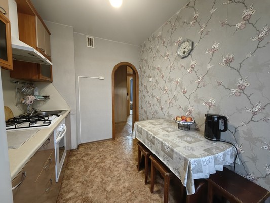 Продам трехкомнатную (3-комн.) квартиру, Великой Победы б-р, 30, Волгодонск г