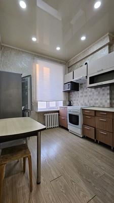 Продам двухкомнатную (2-комн.) квартиру, Свердлова ул, 30, Октябрьский г