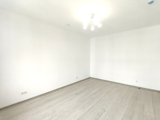 Продам трехкомнатную (3-комн.) квартиру, Надымский проезд, 15, Городище д