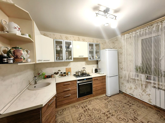 Продам двухкомнатную (2-комн.) квартиру, Рихарда Зорге ул, 72, Казань г