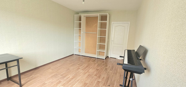 Продам трехкомнатную (3-комн.) квартиру, им. Героя Аверкиева А.А. ул, 24, Краснодар г