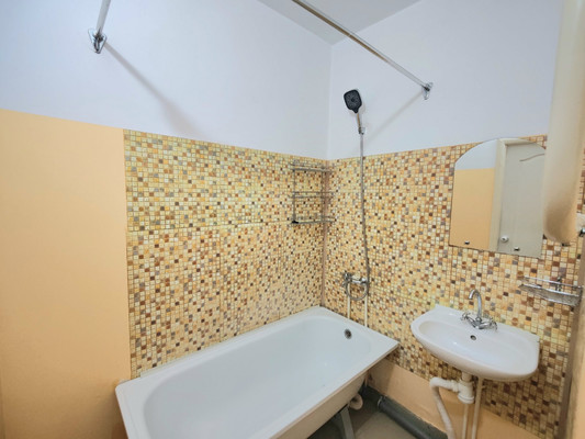Продам трехкомнатную (3-комн.) квартиру, им. Героя Аверкиева А.А. ул, 24, Краснодар г