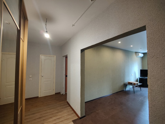 Продам трехкомнатную (3-комн.) квартиру, им. Героя Аверкиева А.А. ул, 24, Краснодар г