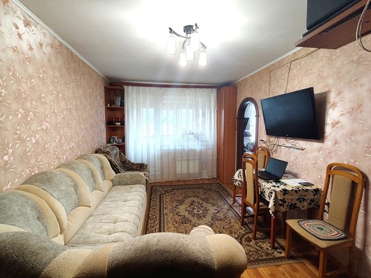 Продам двухкомнатную (2-комн.) квартиру, 1, Новый Свет п