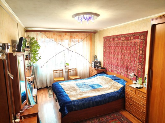 Продам двухкомнатную (2-комн.) квартиру, 1, Новый Свет п