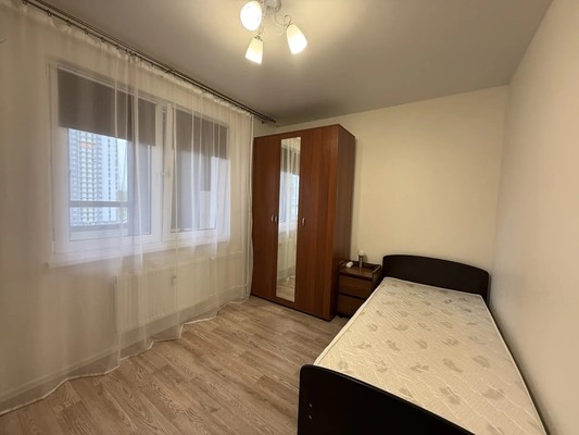 Продам однокомнатную (1-комн.) квартиру, Орлово-Денисовский пр-кт, 15к1, Санкт-Петербург г