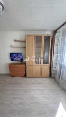 Продам двухкомнатную (2-комн.) квартиру, Им Космонавта Поповича ул, 69, Южно-Сахалинск г