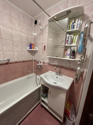 Продам трехкомнатную (3-комн.) квартиру, Мира пр-кт, 375А, Южно-Сахалинск г