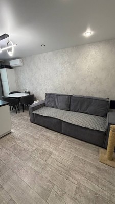 Продам двухкомнатную (2-комн.) квартиру, Им Космонавта Поповича ул, 675, Южно-Сахалинск г