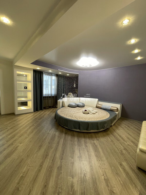 Продам трехкомнатную (3-комн.) квартиру, Пушкина ул, 158к3, Южно-Сахалинск г