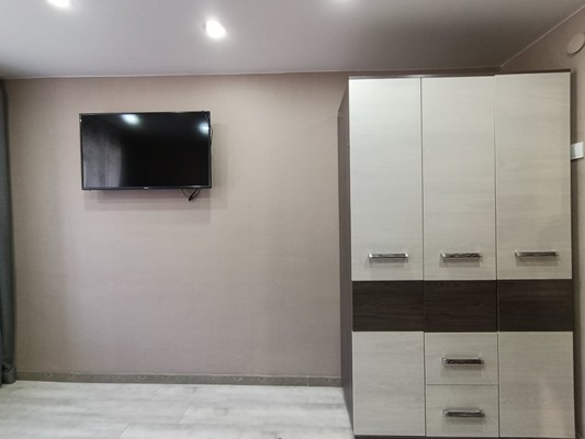 Продам трехкомнатную (3-комн.) квартиру, Большая ул, 165, Ишим г