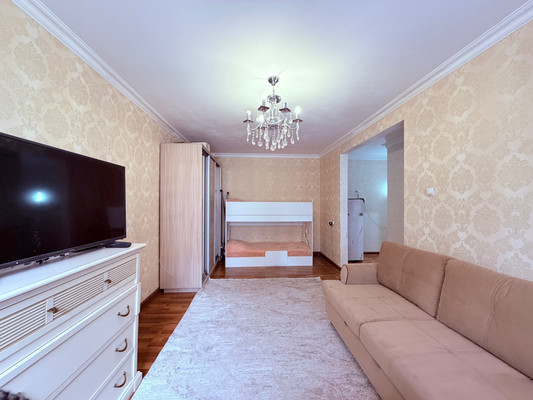 Продам однокомнатную (1-комн.) квартиру, Горького ул, 12, Нальчик г