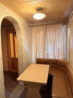 Продам трехкомнатную (3-комн.) квартиру, Крымчакский пер, 3, Симферополь г