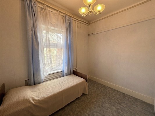 Продам трехкомнатную (3-комн.) квартиру, Крымчакский пер, 3, Симферополь г