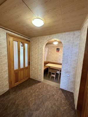 Продам трехкомнатную (3-комн.) квартиру, Крымчакский пер, 3, Симферополь г