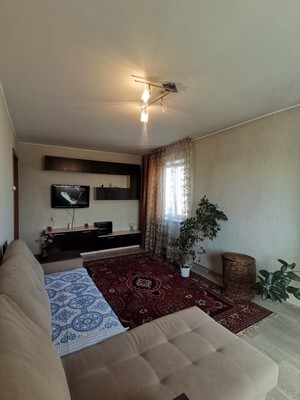Продам двухкомнатную (2-комн.) квартиру, Антона Петрова ул, 106, Барнаул г