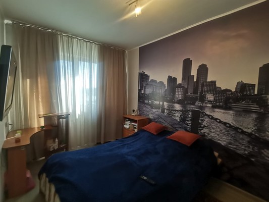 Продам двухкомнатную (2-комн.) квартиру, Антона Петрова ул, 106, Барнаул г