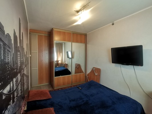 Продам двухкомнатную (2-комн.) квартиру, Антона Петрова ул, 106, Барнаул г