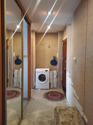 Продам двухкомнатную (2-комн.) квартиру, Антона Петрова ул, 106, Барнаул г