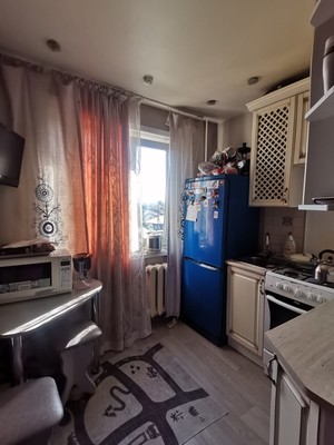 Продам двухкомнатную (2-комн.) квартиру, Антона Петрова ул, 106, Барнаул г